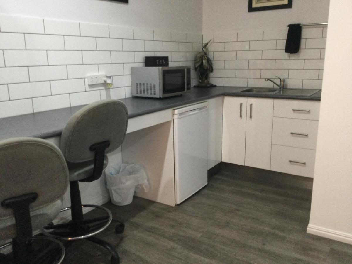 Ayrline Motel المظهر الخارجي الصورة